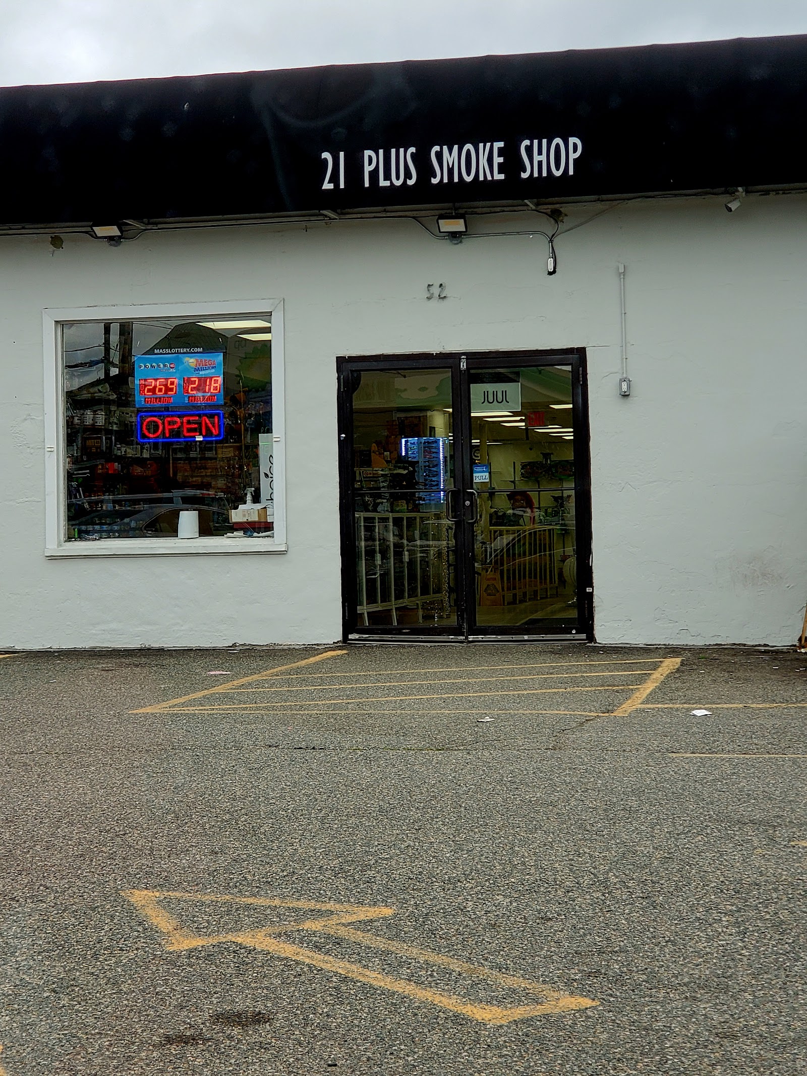 21 Plus Smoke Shop photo 9