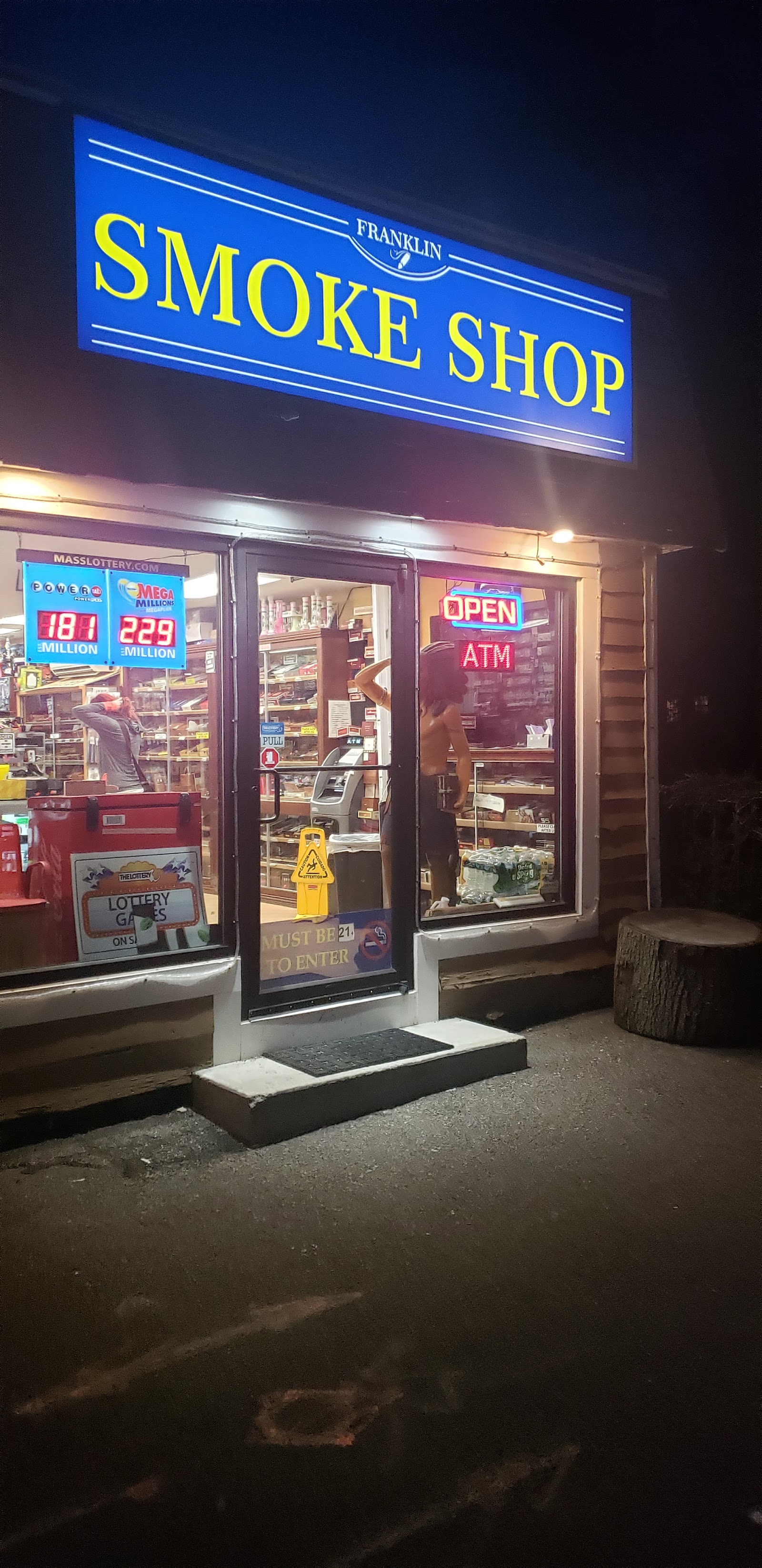 21 Plus Smoke Shop photo 10