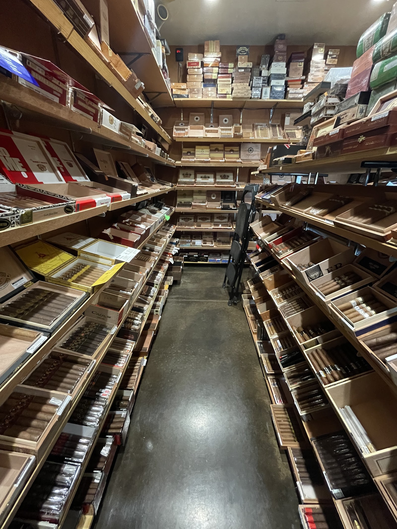 2nd Street Cigars photo 2