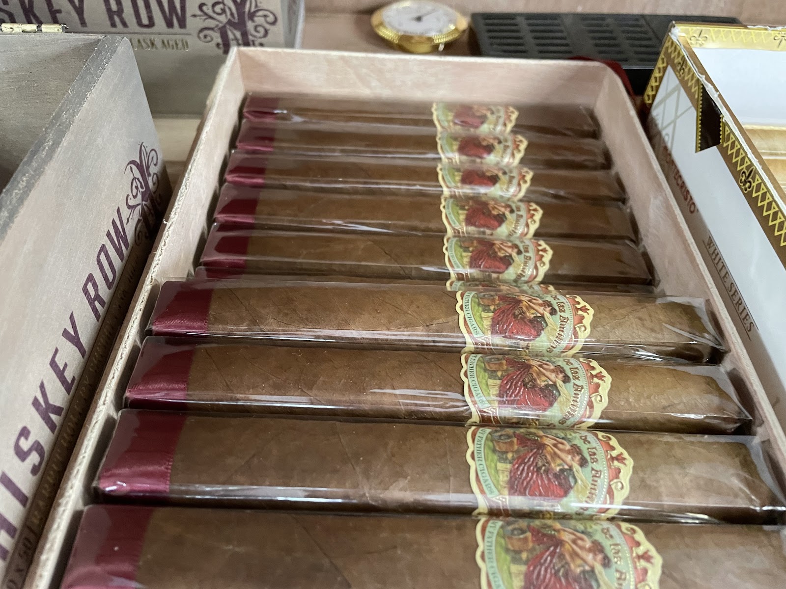 4 Gents Cigar Bar & Lounge photo 9
