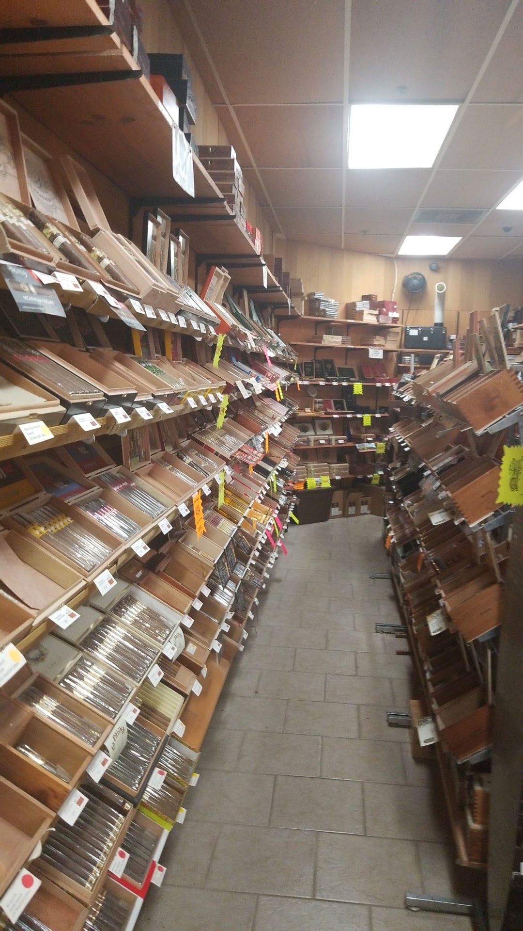 Absolute Tobacco photo 2