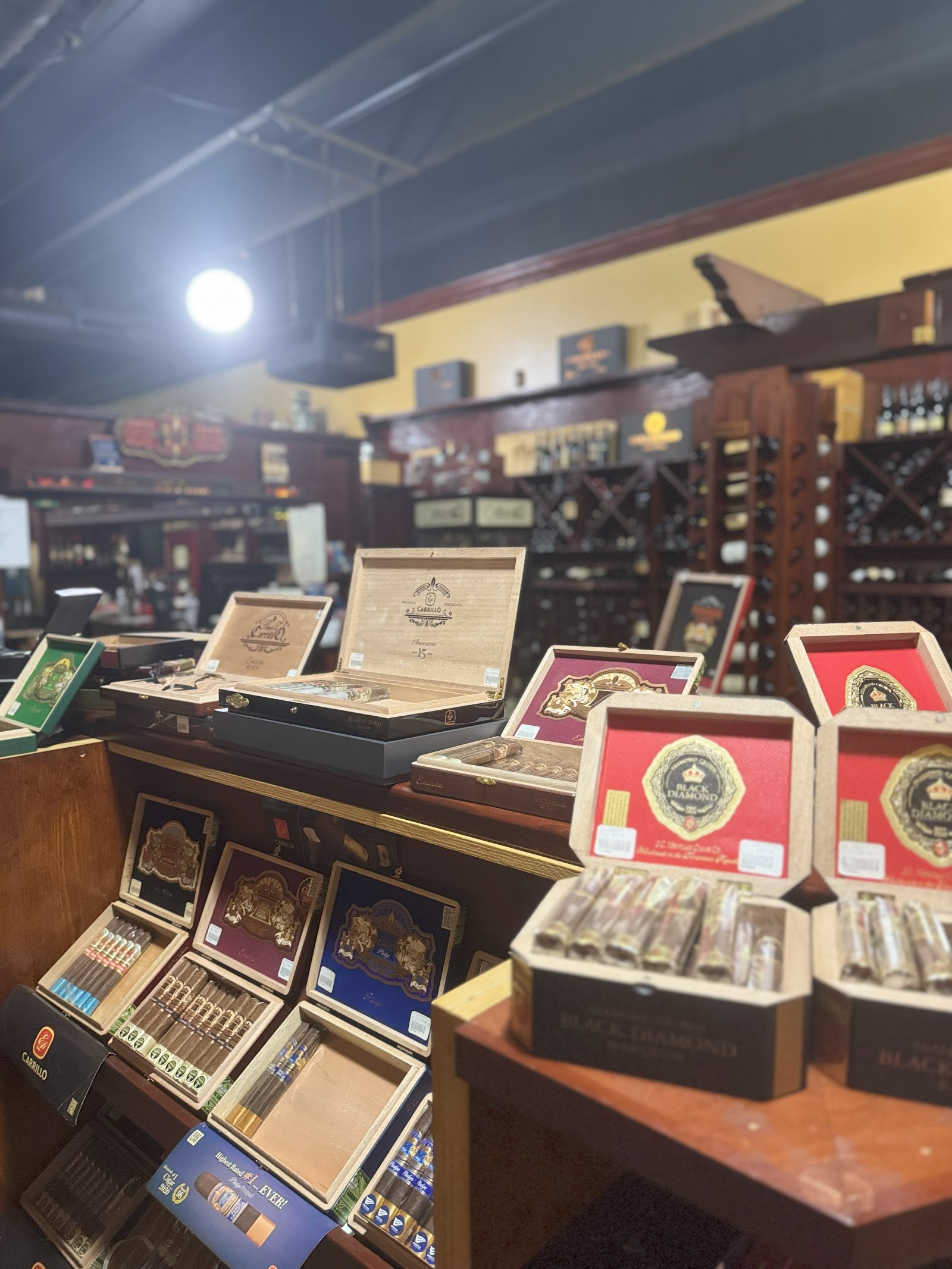 Aficionado Prem Cigars & Wine photo 8