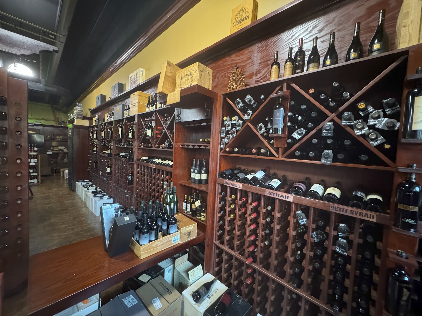 Aficionado Prem Cigars & Wine photo 10