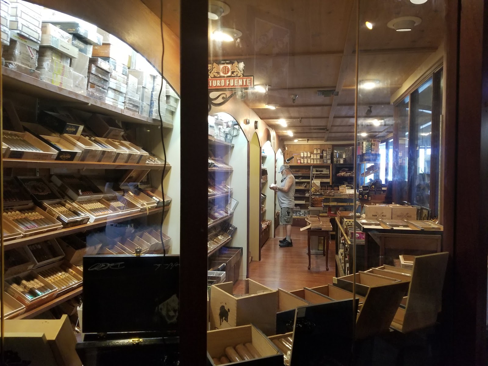 Anthony's Cigar Emporium - Broadway Blvd photo 7