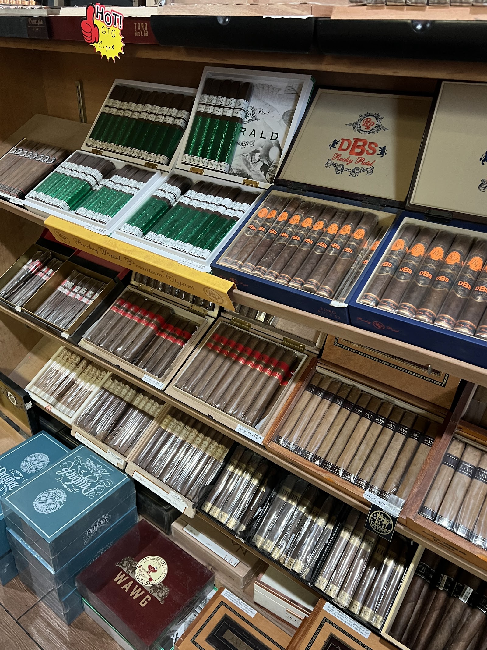 Aphelion Cigar Lounge photo 8