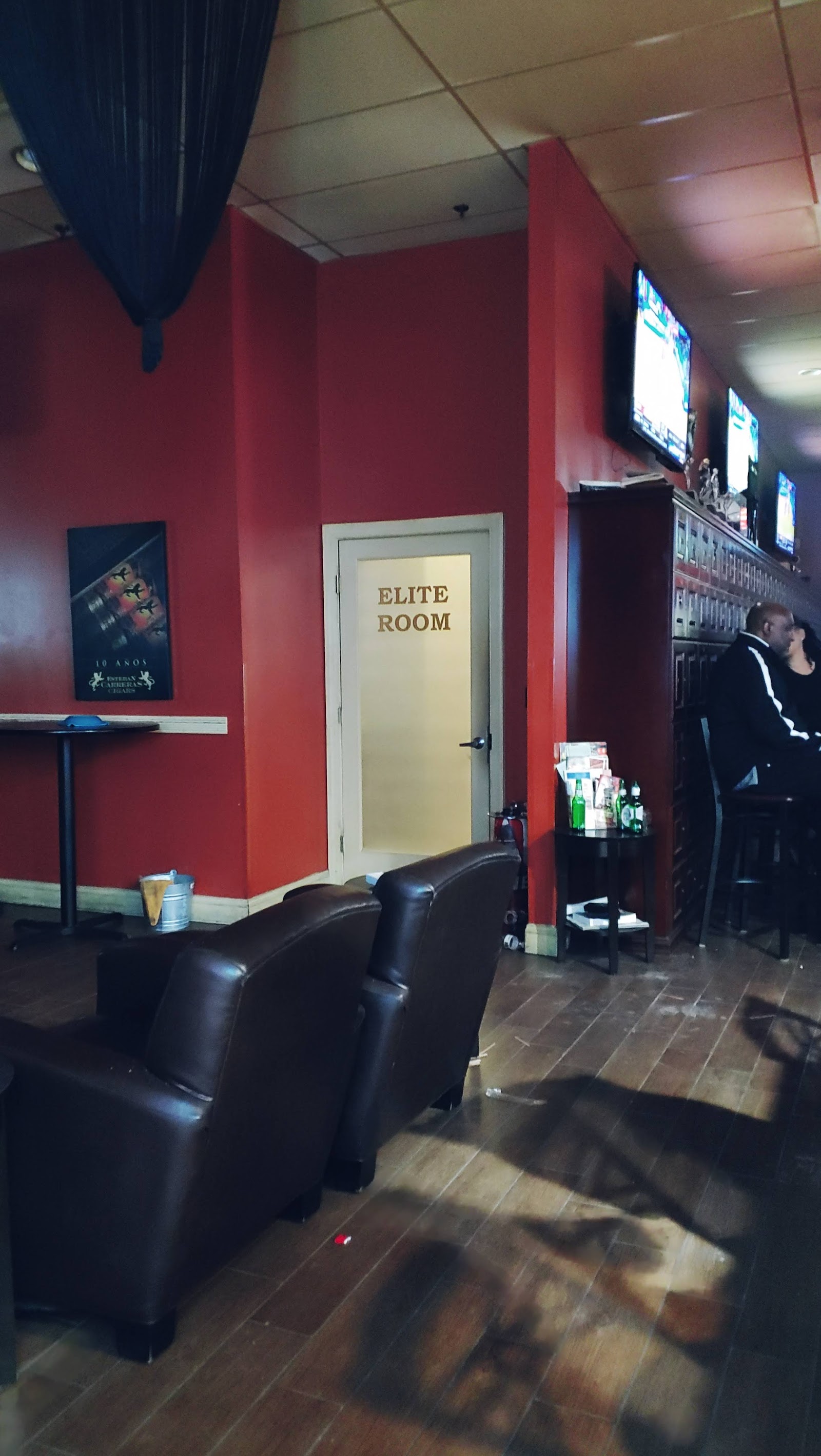 Aphelion Cigar Lounge photo 10