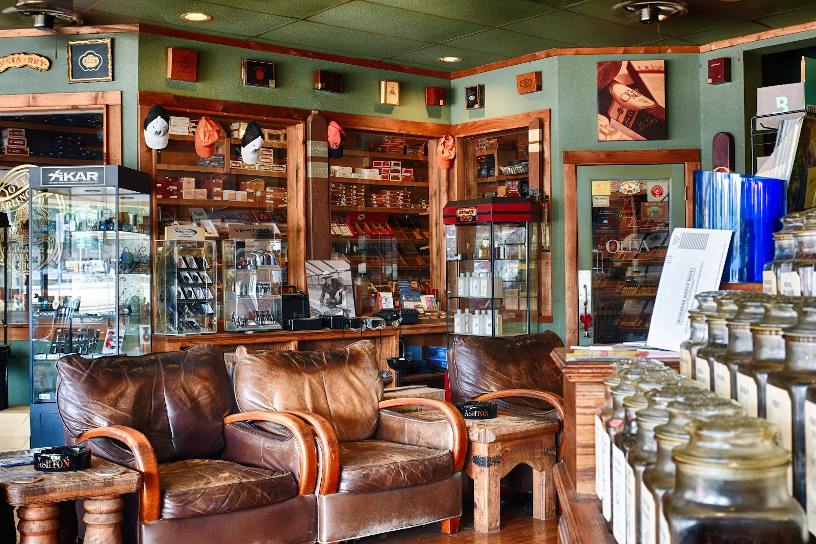 Arlington Cigar & Tobacco (HQ) photo 2