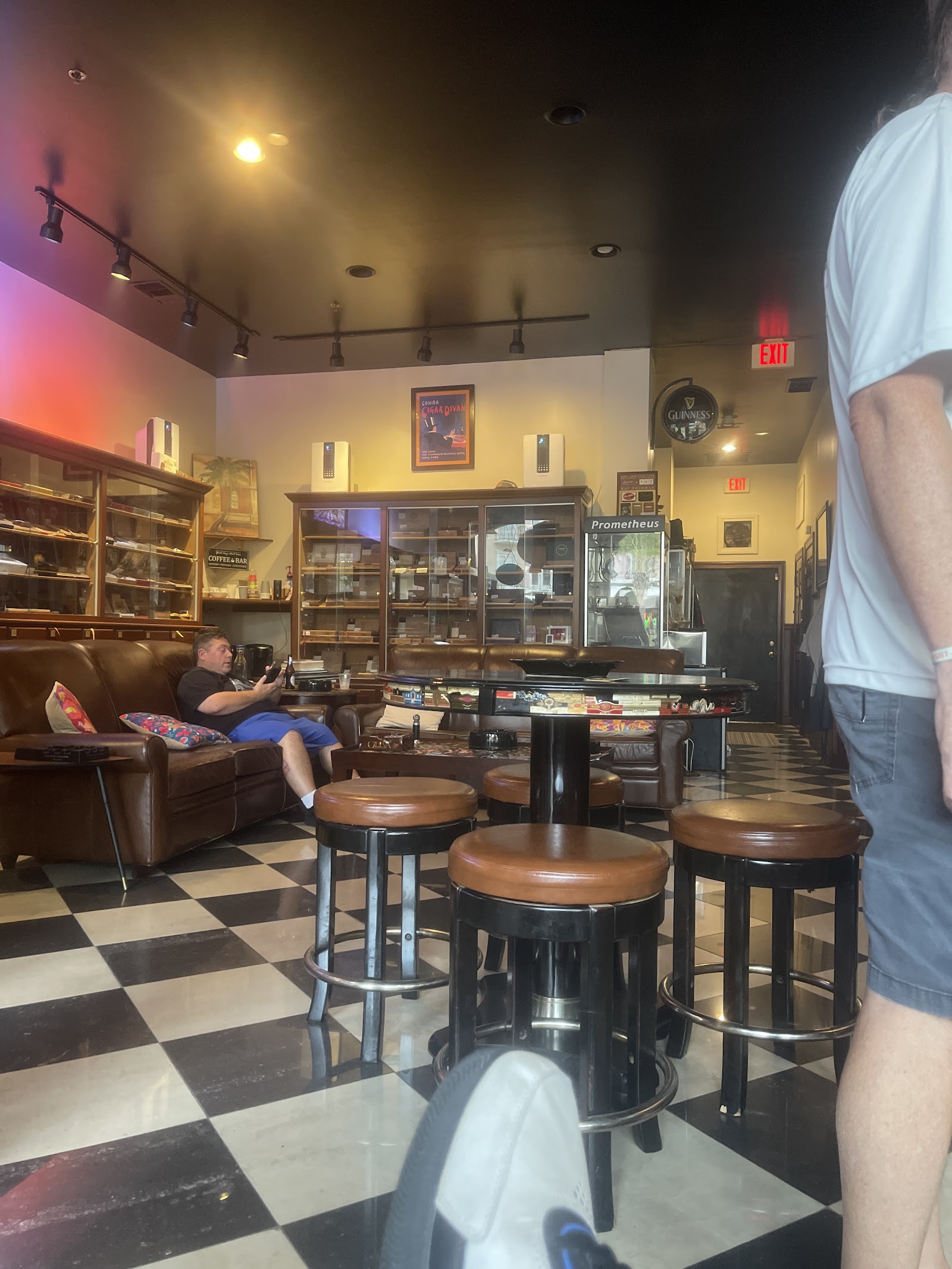 Ash & Ale Lounge, LLC photo 4