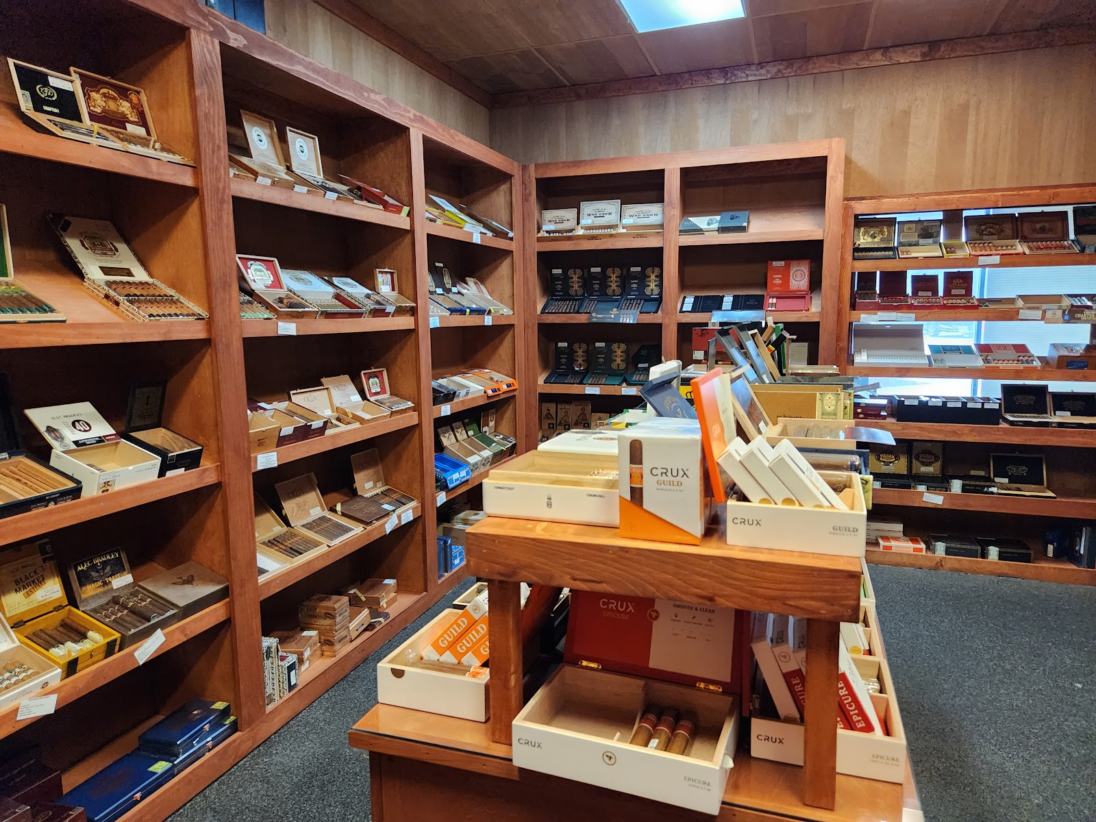 Ash Cigars KC photo 5