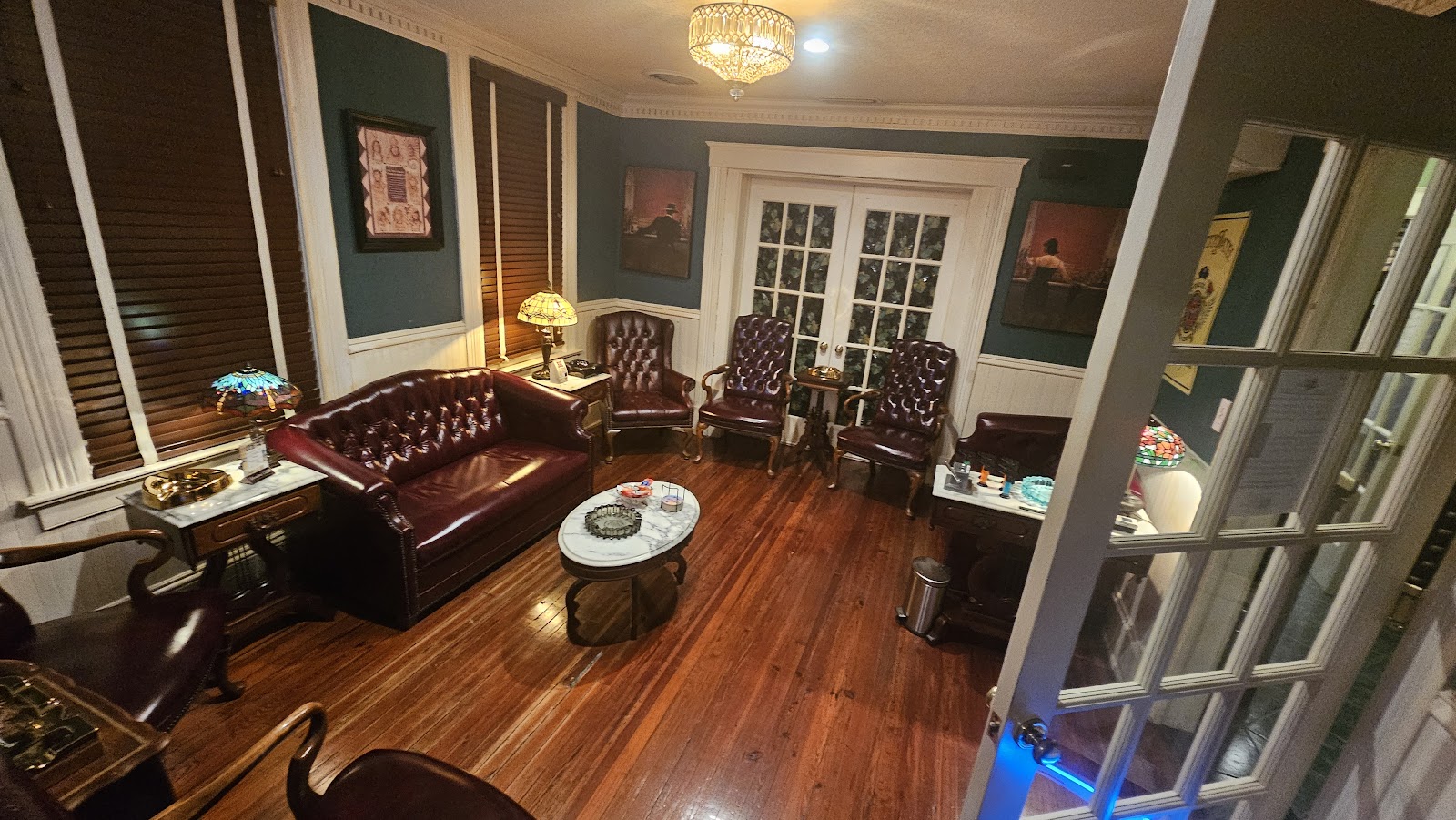 Ash Street Cigar Parlor LLC photo 5