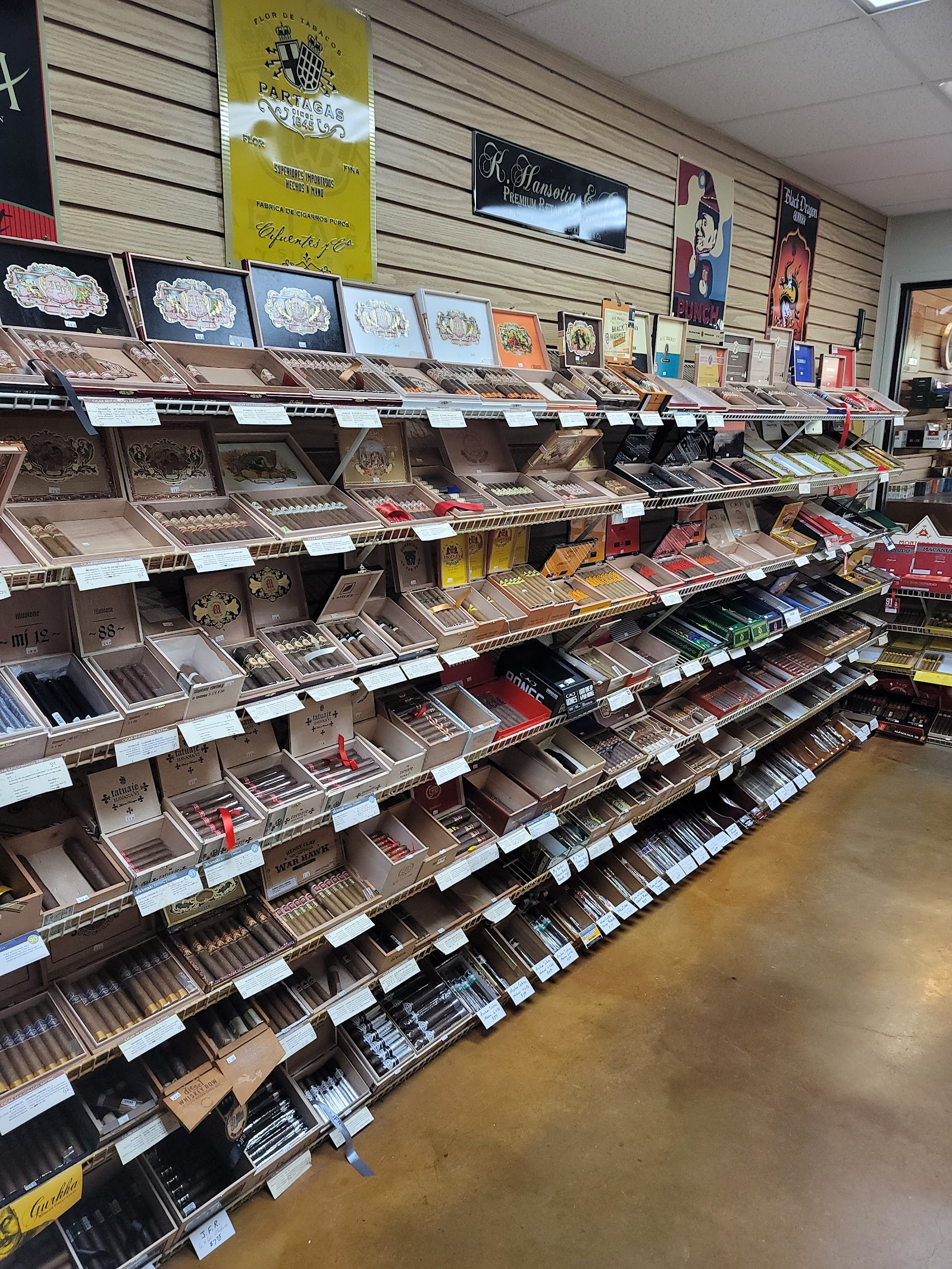 Austin Wine & Spirits Company D.B.A. Cigar Depot photo 5