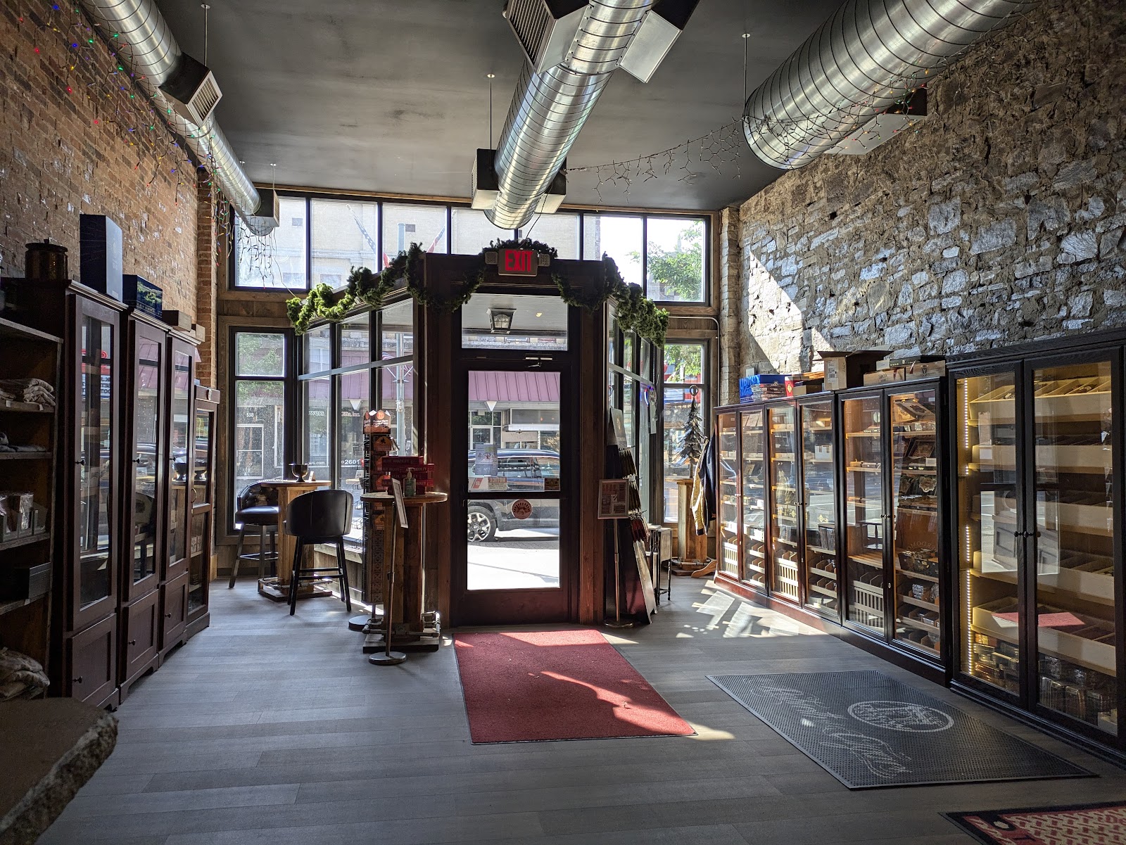 Austin's Cigar Lounge photo 5