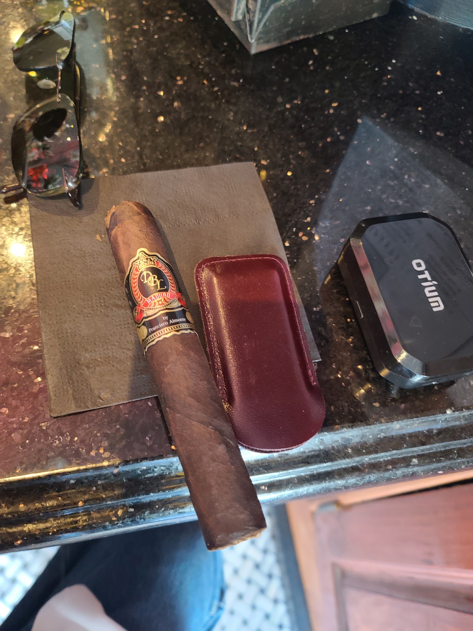 Avenue Cigar Lounge photo 3