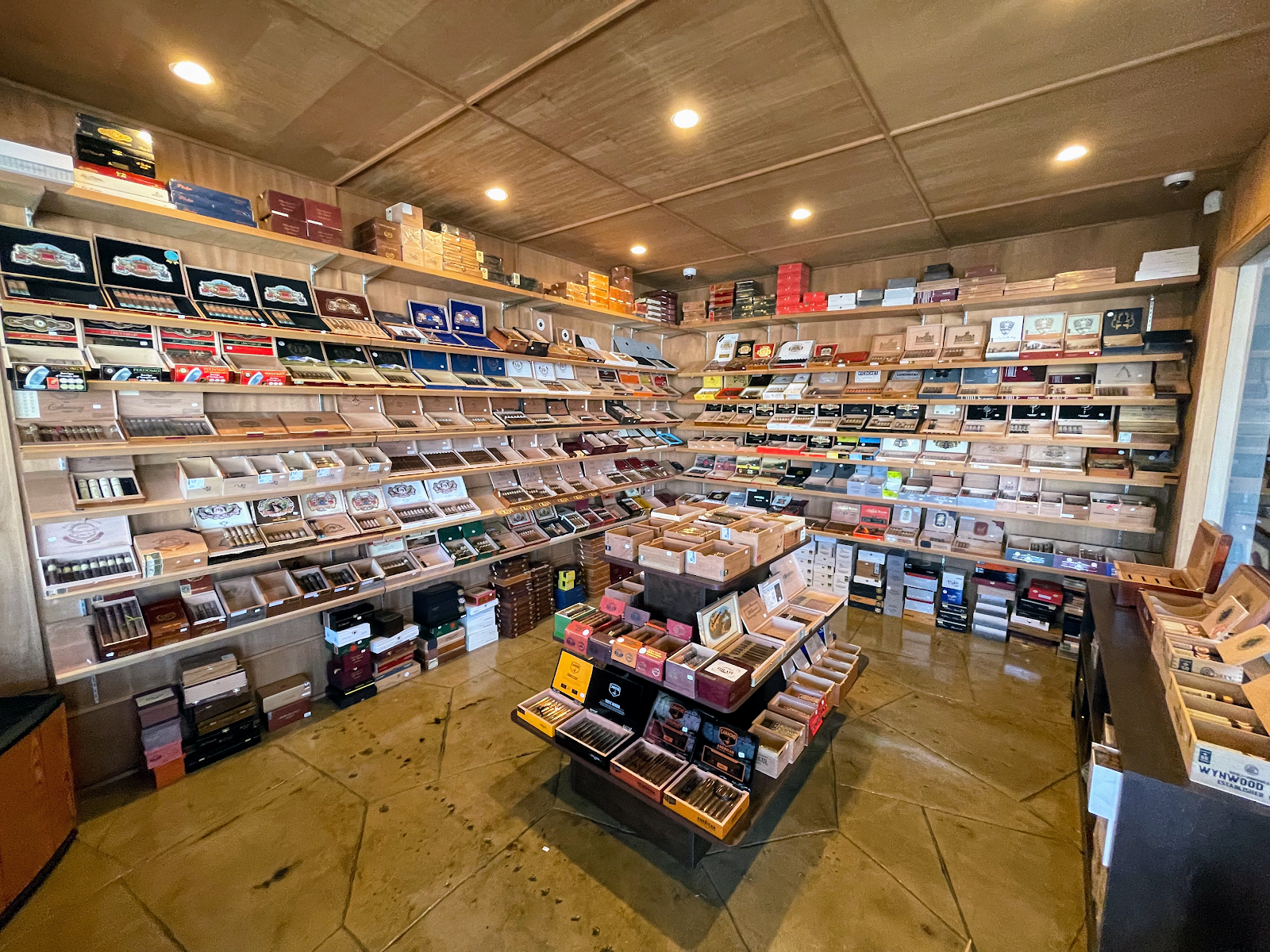 Aztec Cigar Company photo 5