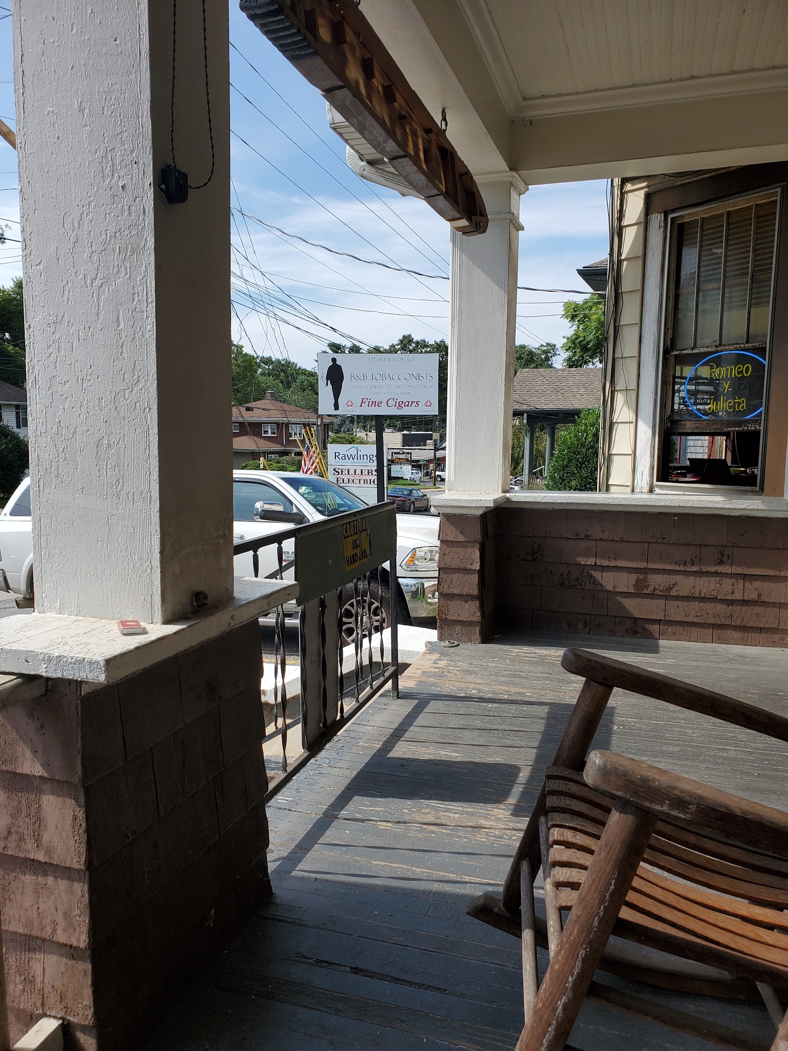 B & B Tobacconists photo 3
