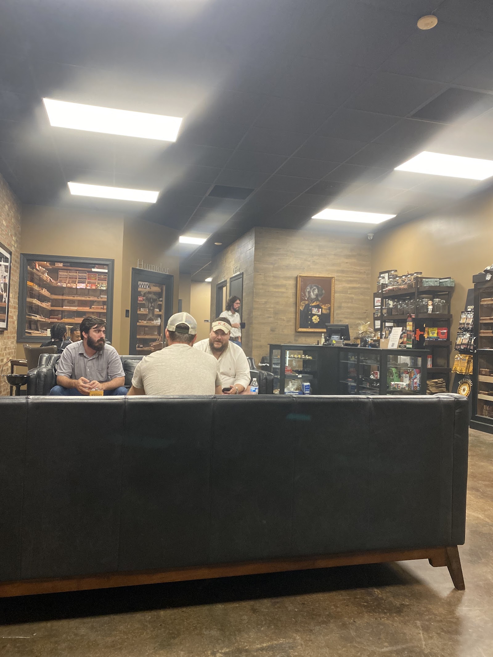 Bailey's Cigar Room photo 4