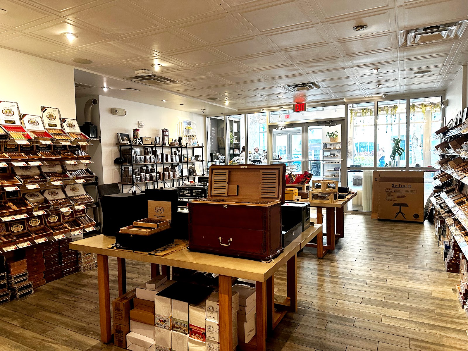 Bartolo’s Cigars, Wine & Coffee photo 10