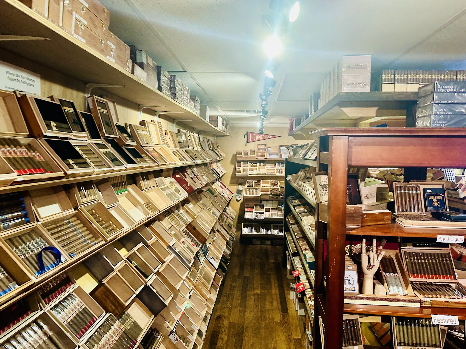 Beehive Cigars photo 8