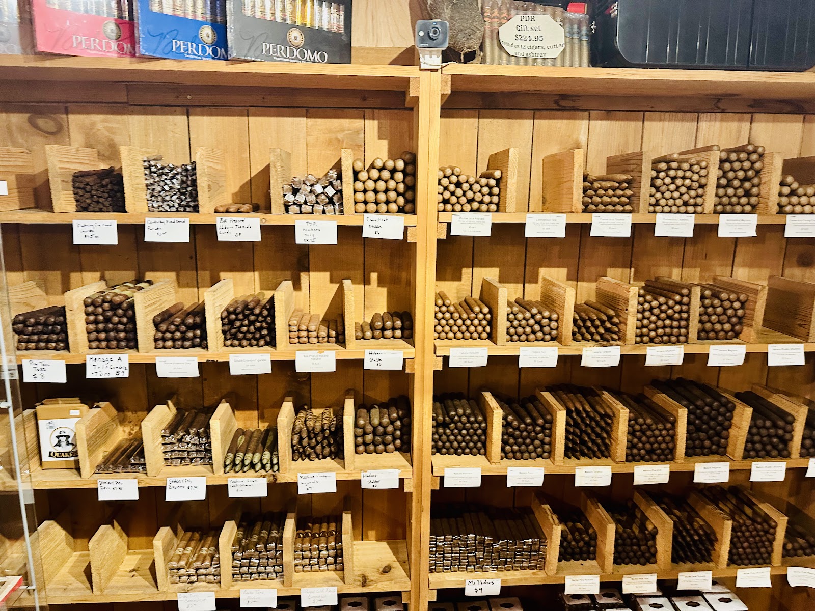 Beehive Cigars photo 9