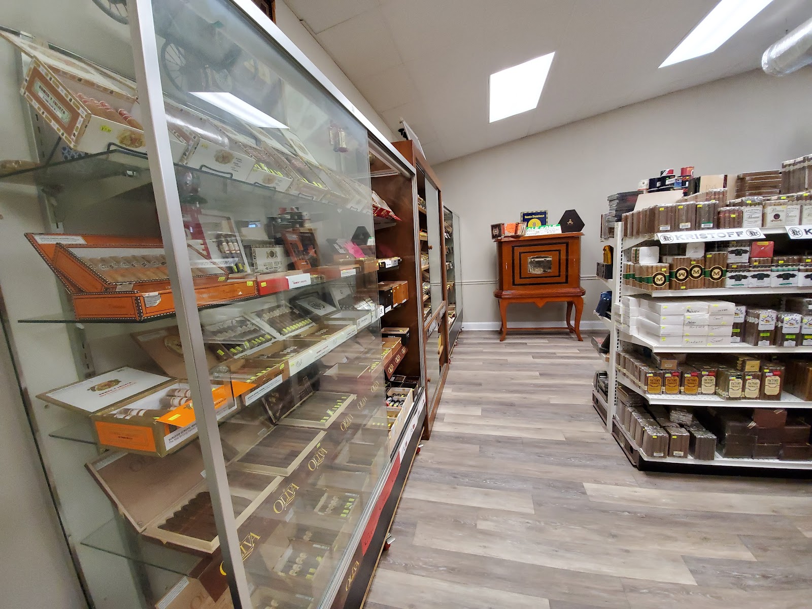 Big Humidor Cigar photo 3