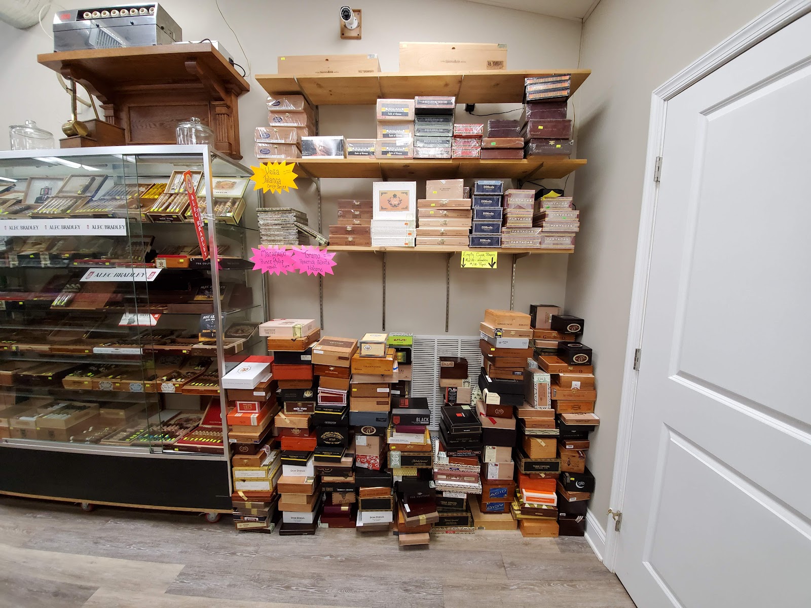 Big Humidor Cigar photo 6