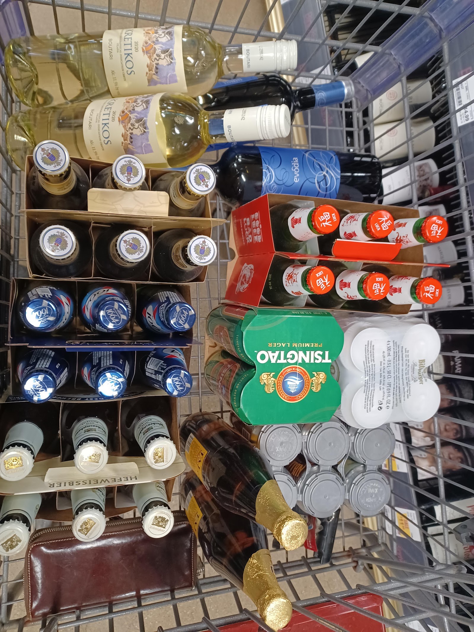 Binny's #11 - Chicago, IL (Lakeview) photo 9