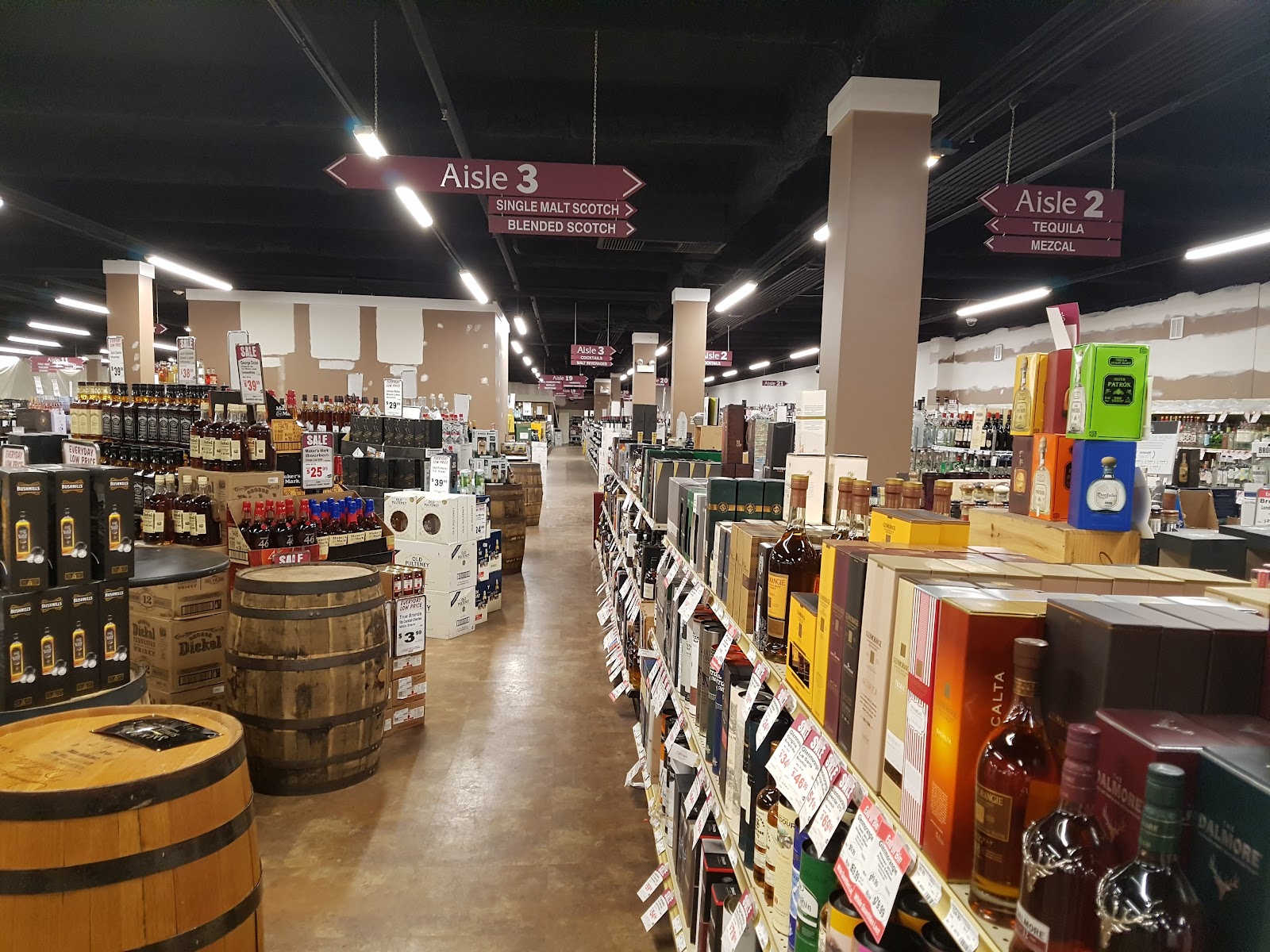 Binny's #22 - Chicago, IL (South Loop) photo 2