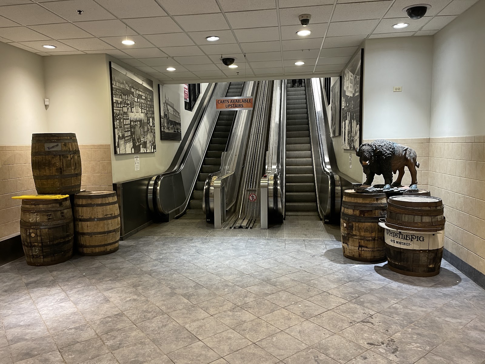 Binny's #22 - Chicago, IL (South Loop) photo 4