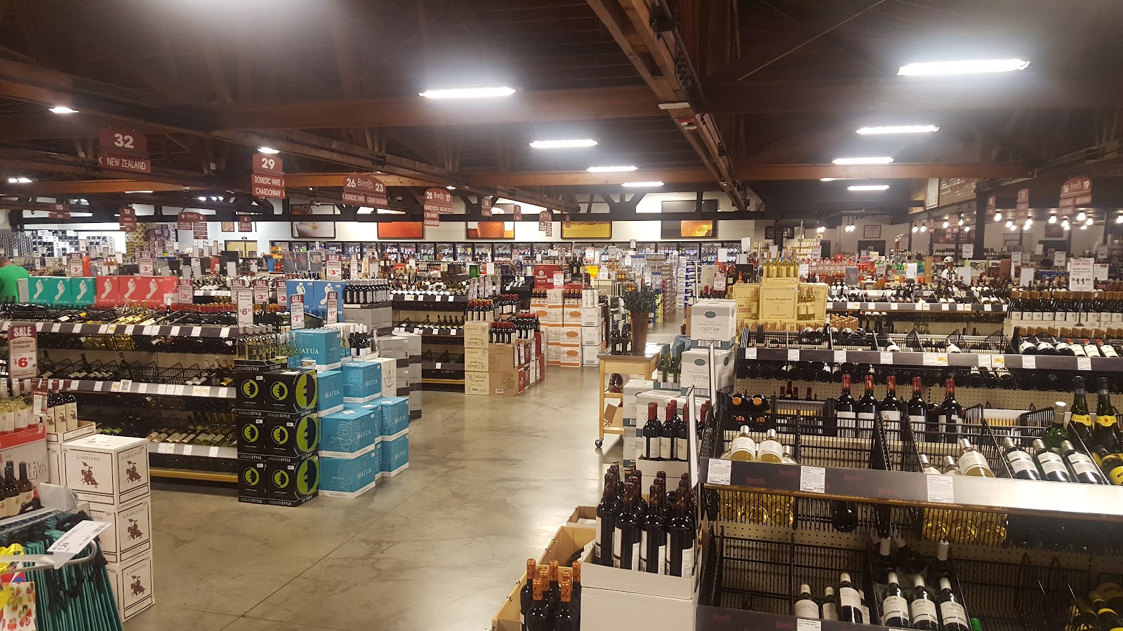 Binny's #31 - Evergreen Park, IL photo 2