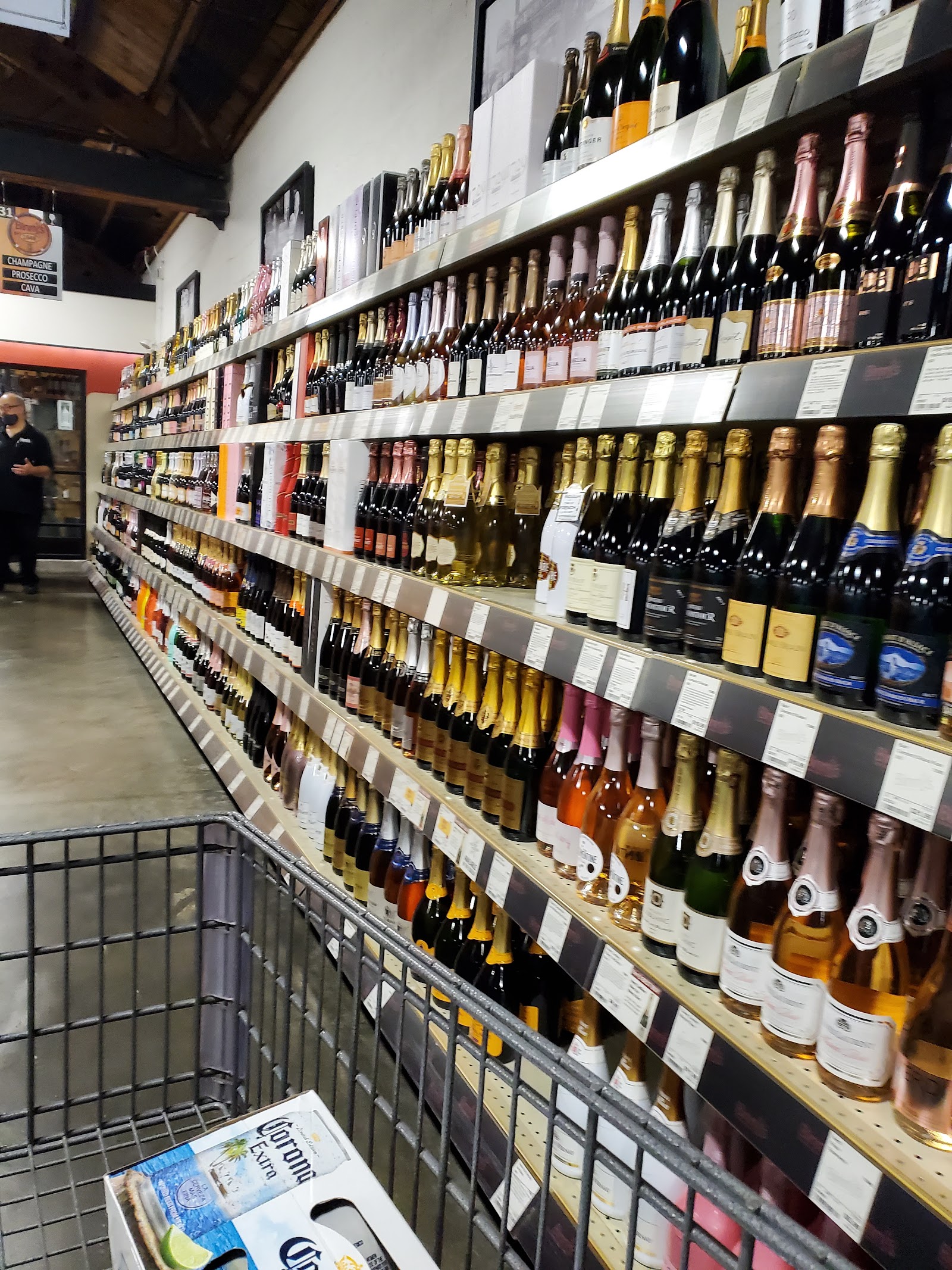 Binny's #31 - Evergreen Park, IL photo 6