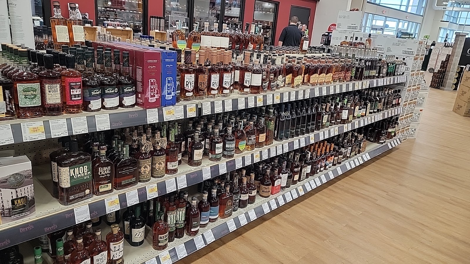 Binny's #32 - Oak Brook, IL photo 4