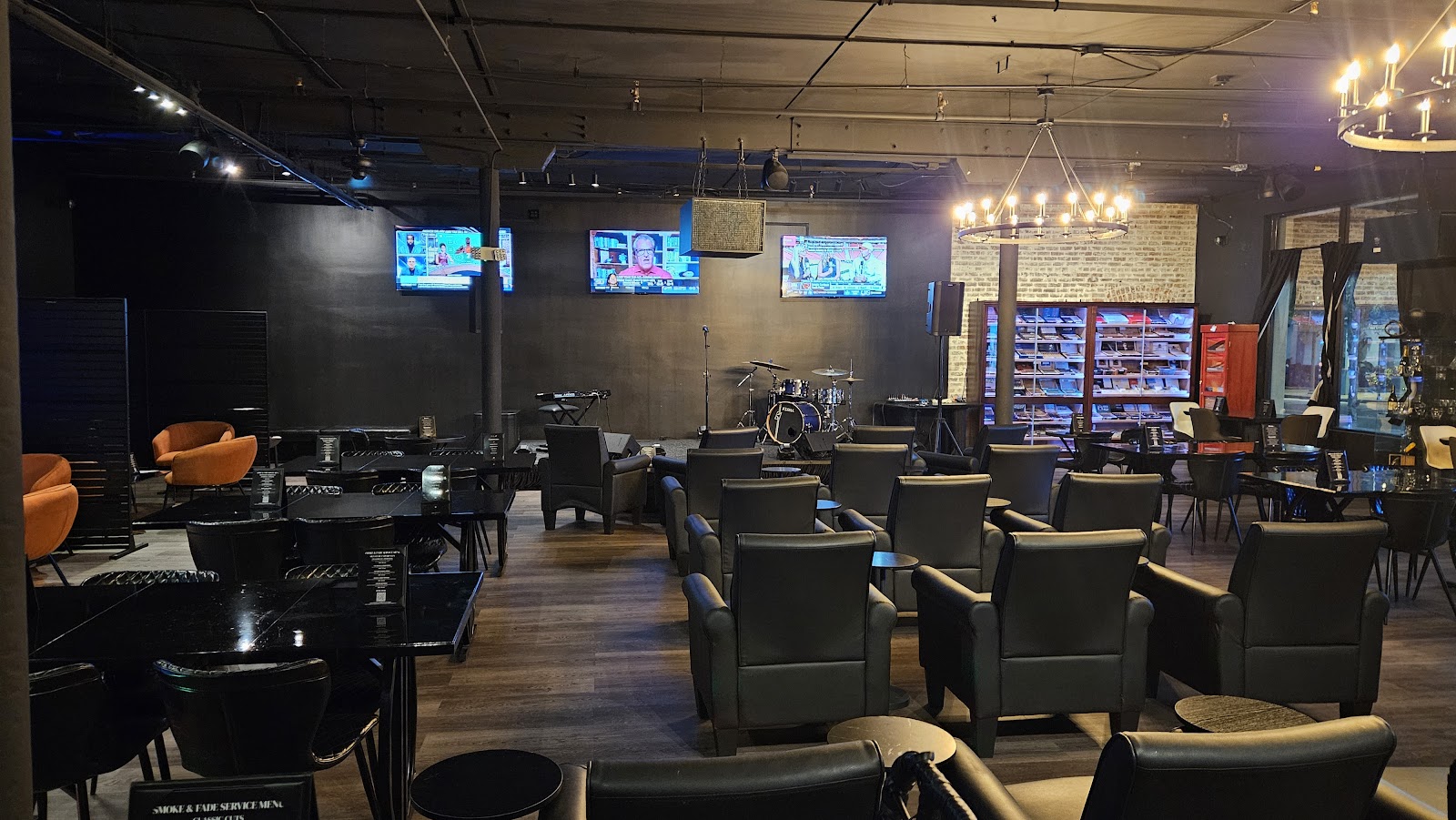 Black Leaf Cigar and Wine Lounge photo 6