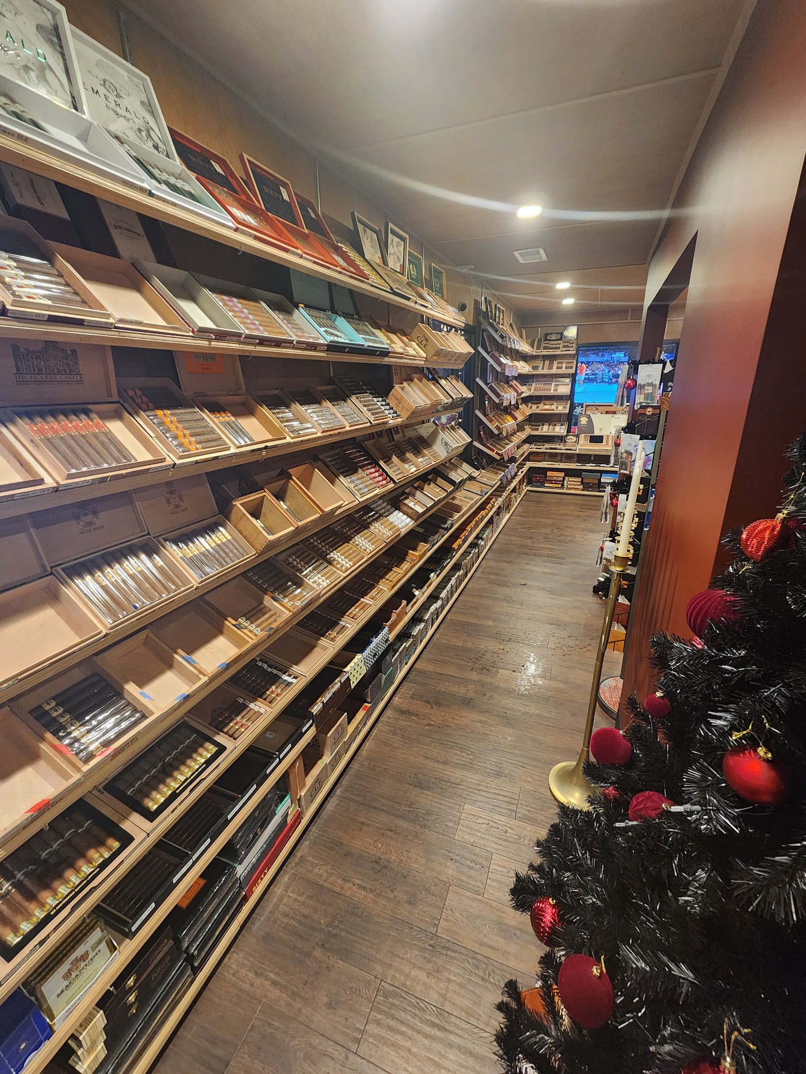 Black Rose Cigars photo 3