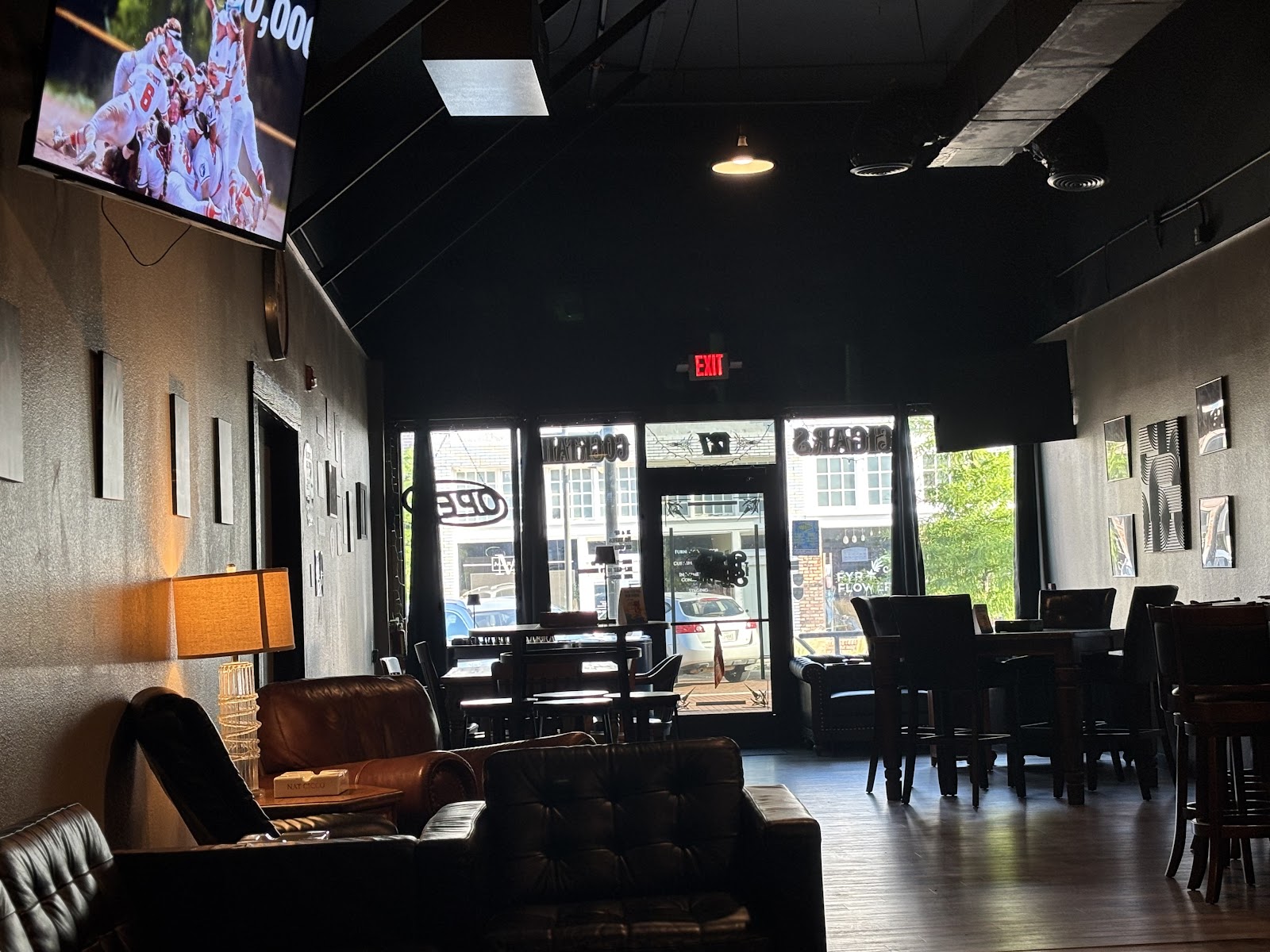 Black Sheep Lounge photo 6