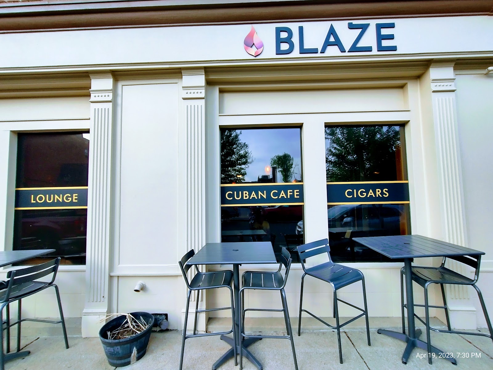 Blaze Lounge and Bar photo 9