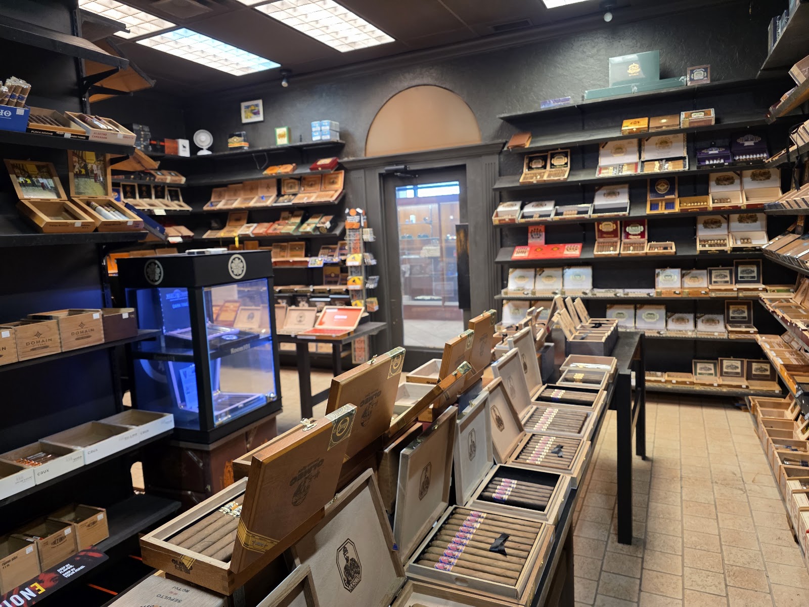 Blue Smoke Cigar photo 5