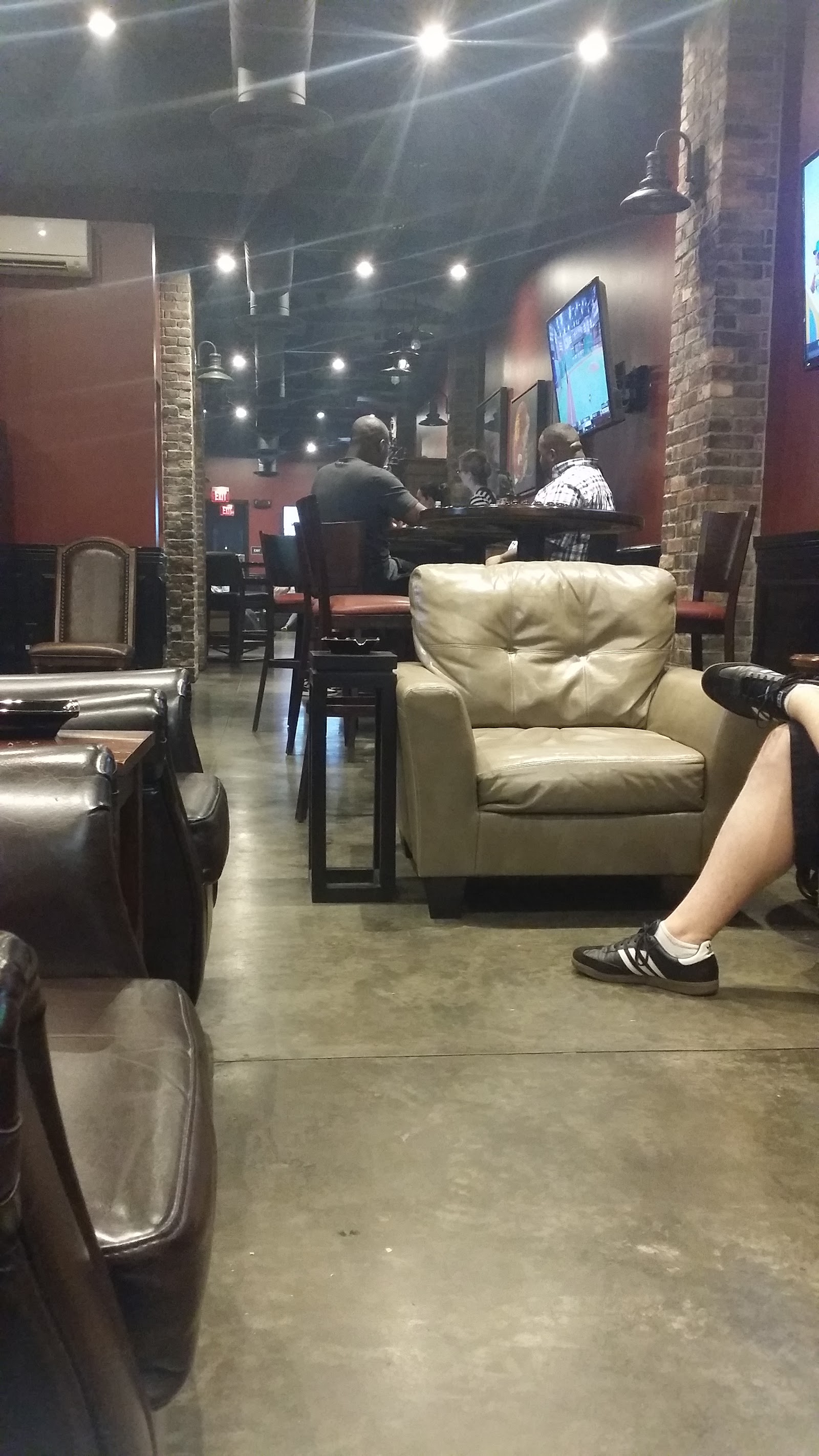 Bo's Cigar Lounge Bellflower photo 7