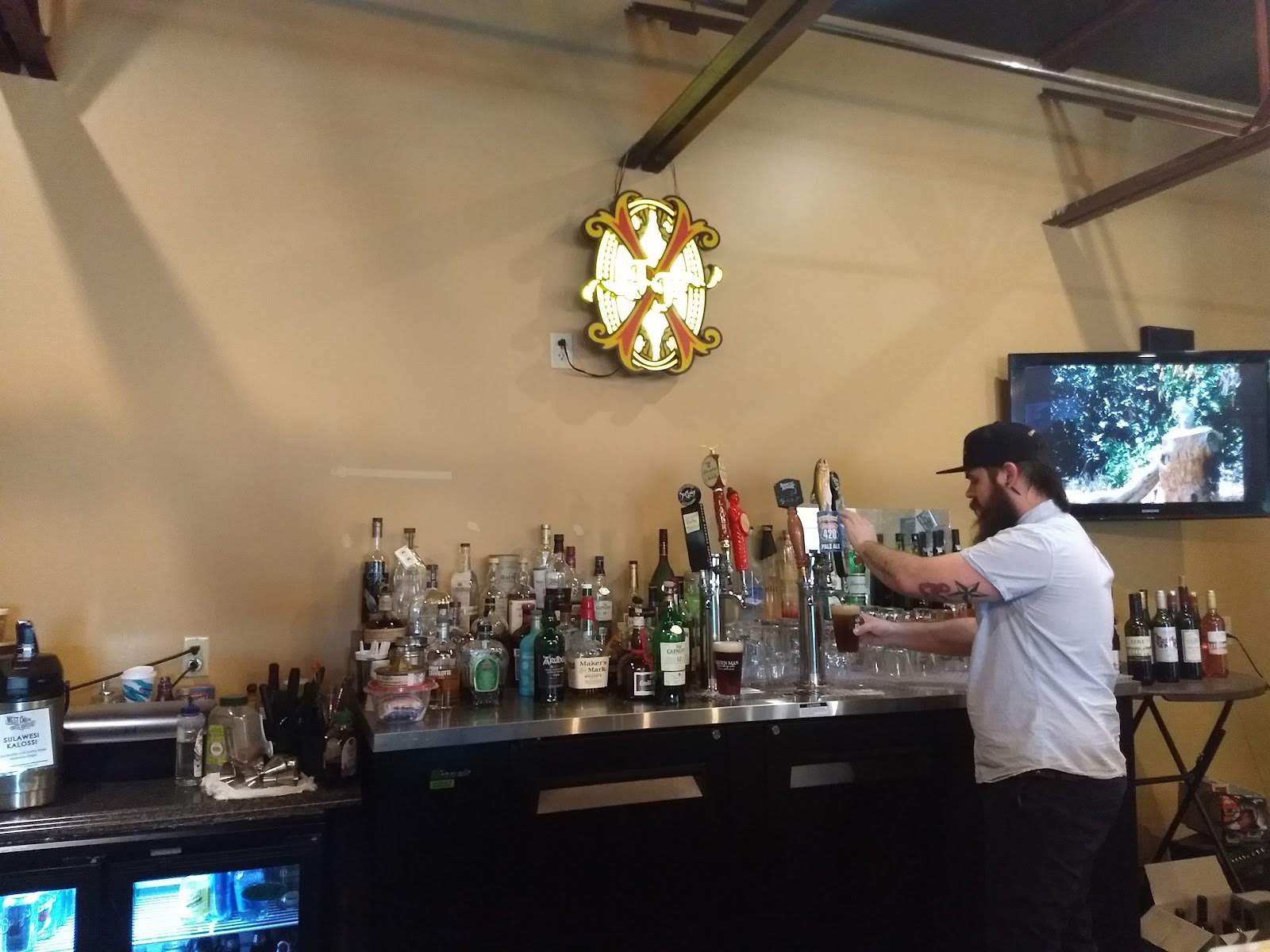 Boda Pipes and Cigar Lounge photo 5