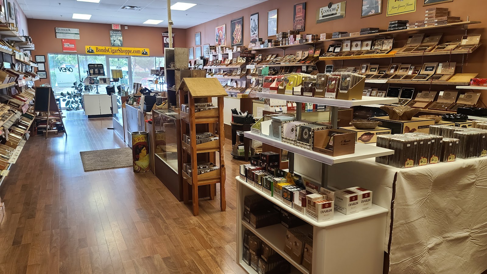 Bonds Fine Cigar Shoppe photo 2