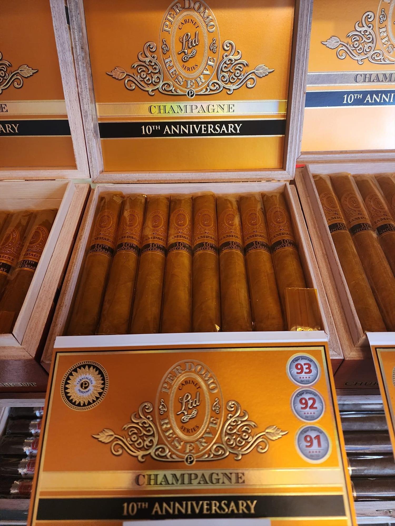 Bootleggers Cigars & Apothecary photo 7