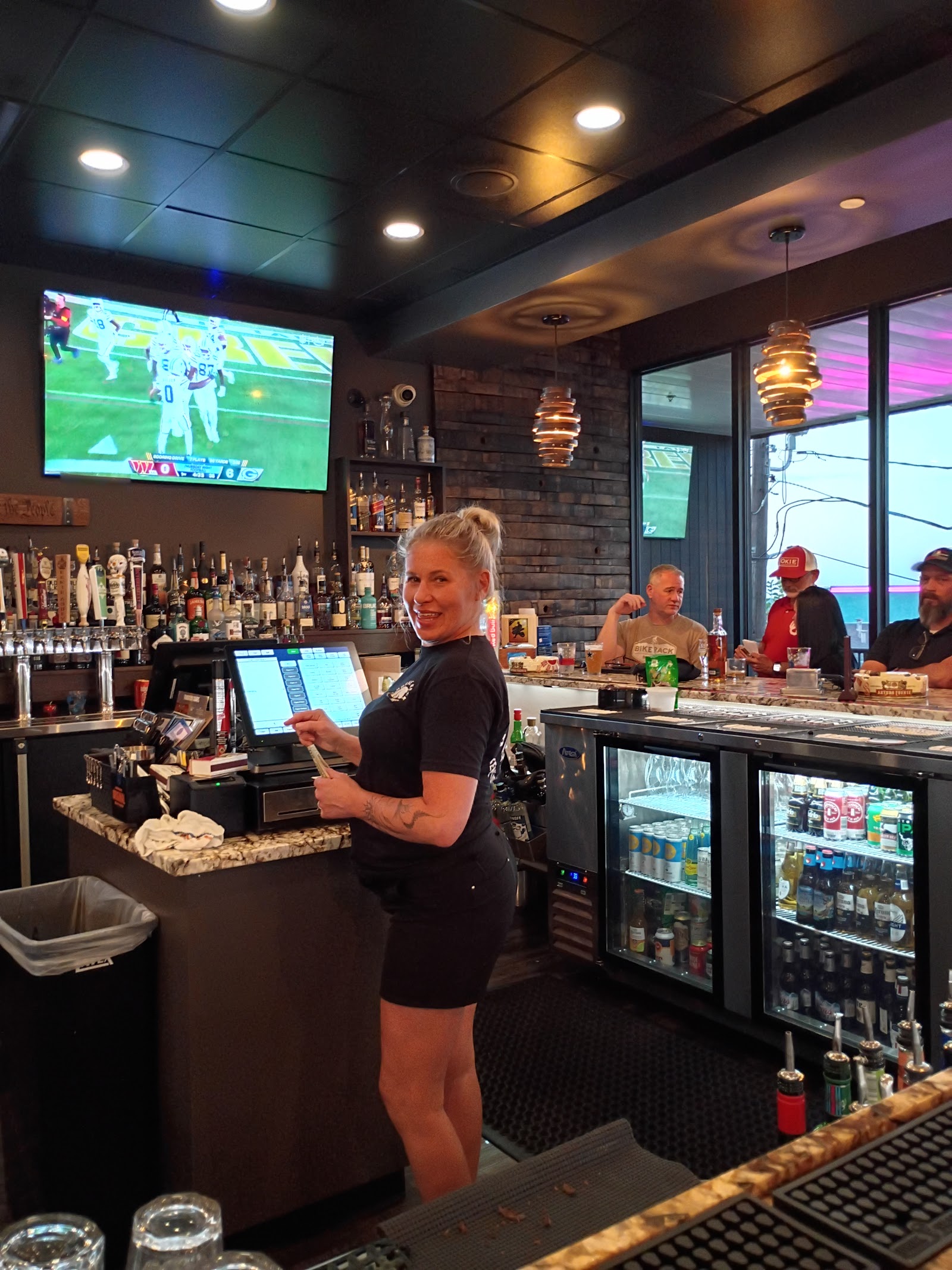 Bourbon and Ash Cigar Lounge photo 8