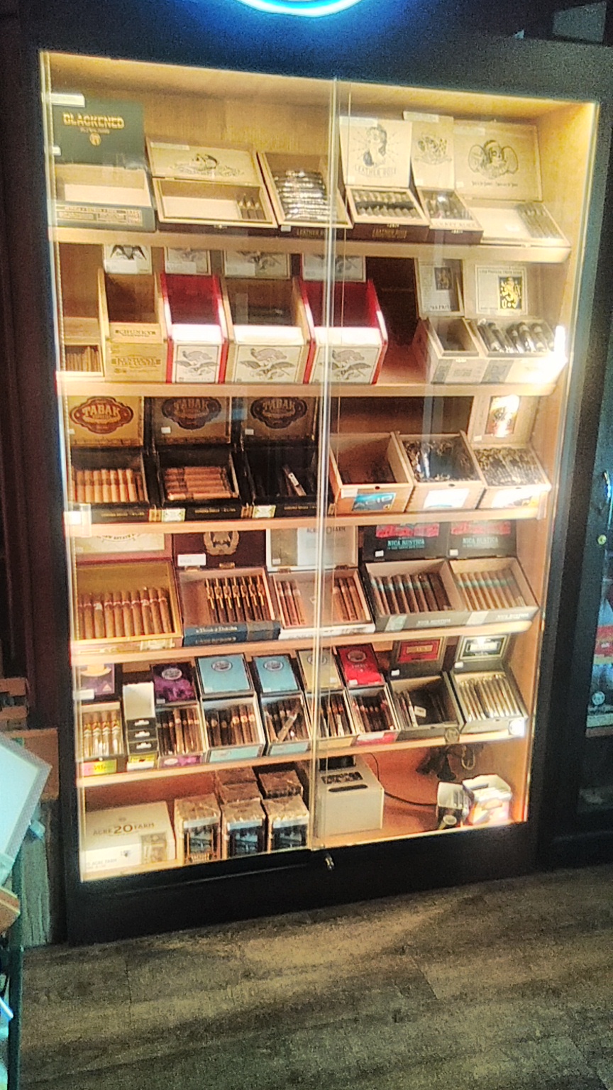 Bowling Green Pipe & Cigar photo 6
