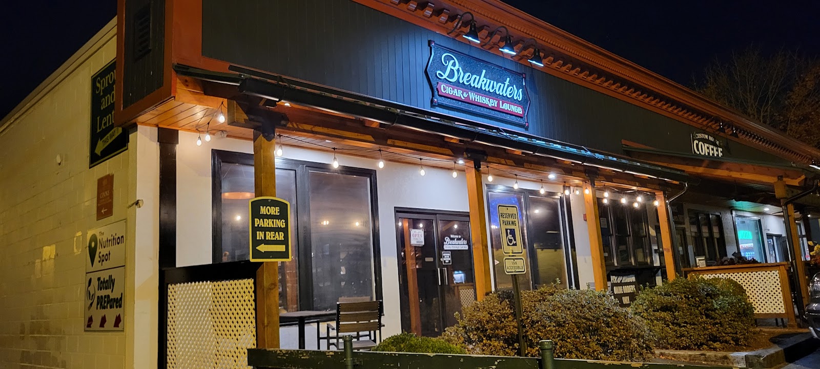 Breakwaters Cigar & Whiskey Lounge LLC