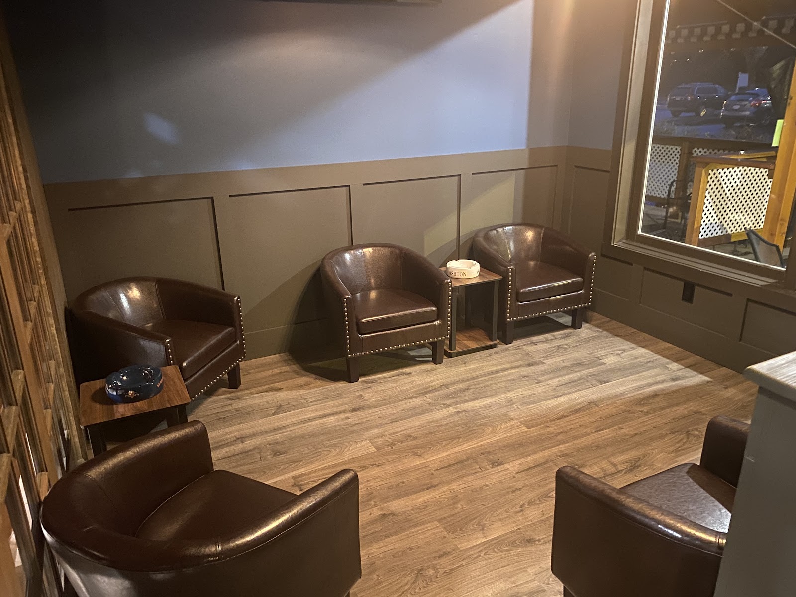 Breakwaters Cigar & Whiskey Lounge LLC photo 4