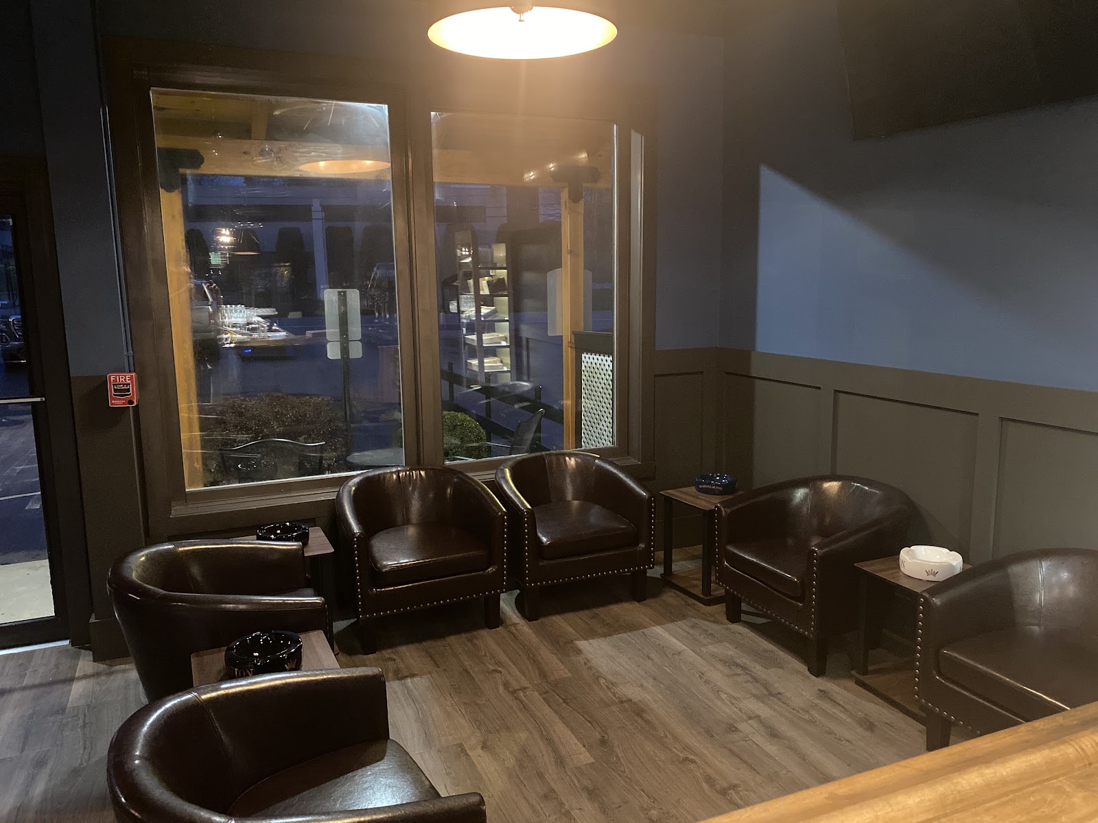 Breakwaters Cigar & Whiskey Lounge LLC photo 7