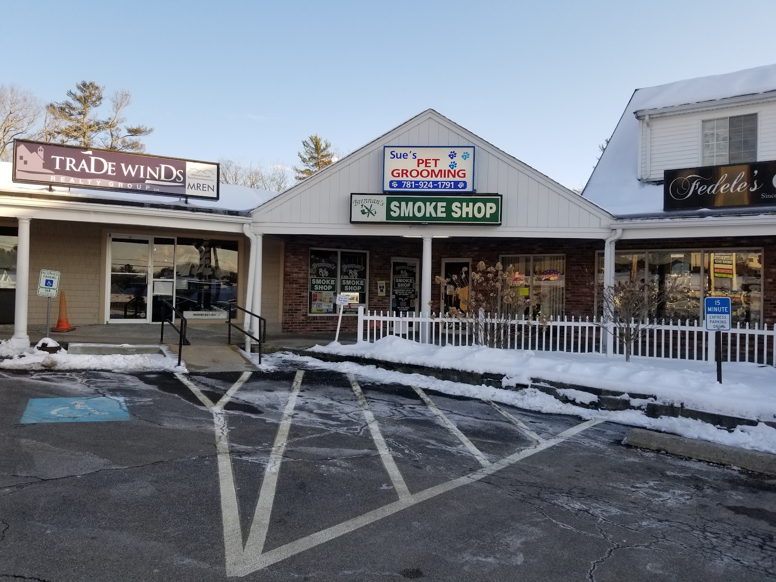 Brennan's Smoke Shop - Pembroke