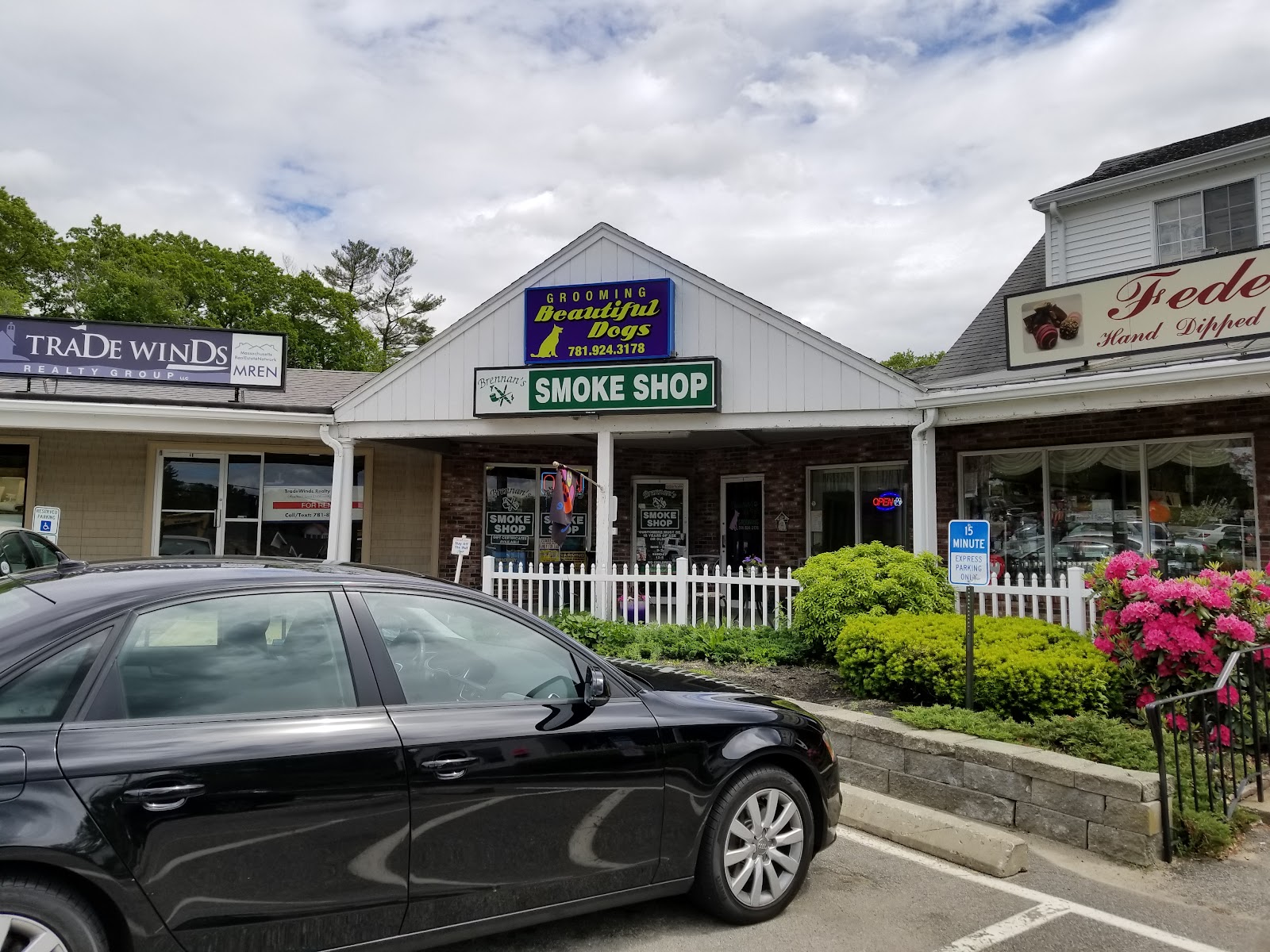 Brennan's Smoke Shop - Pembroke photo 5