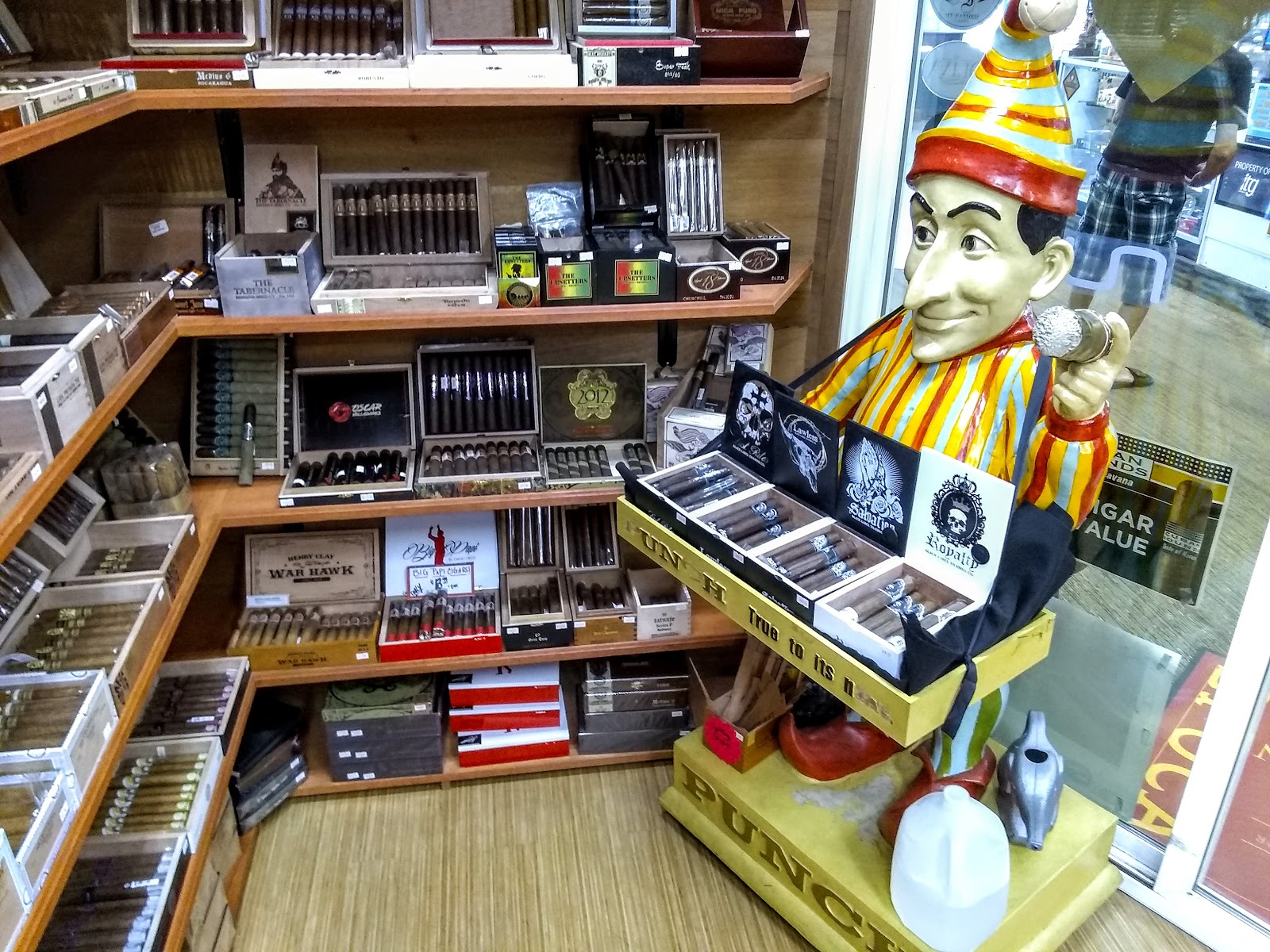 Brennan's Smoke Shop - Taunton photo 2