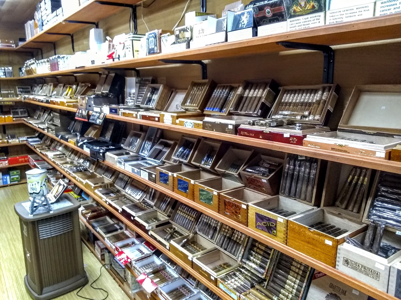 Brennan's Smoke Shop - Taunton photo 6