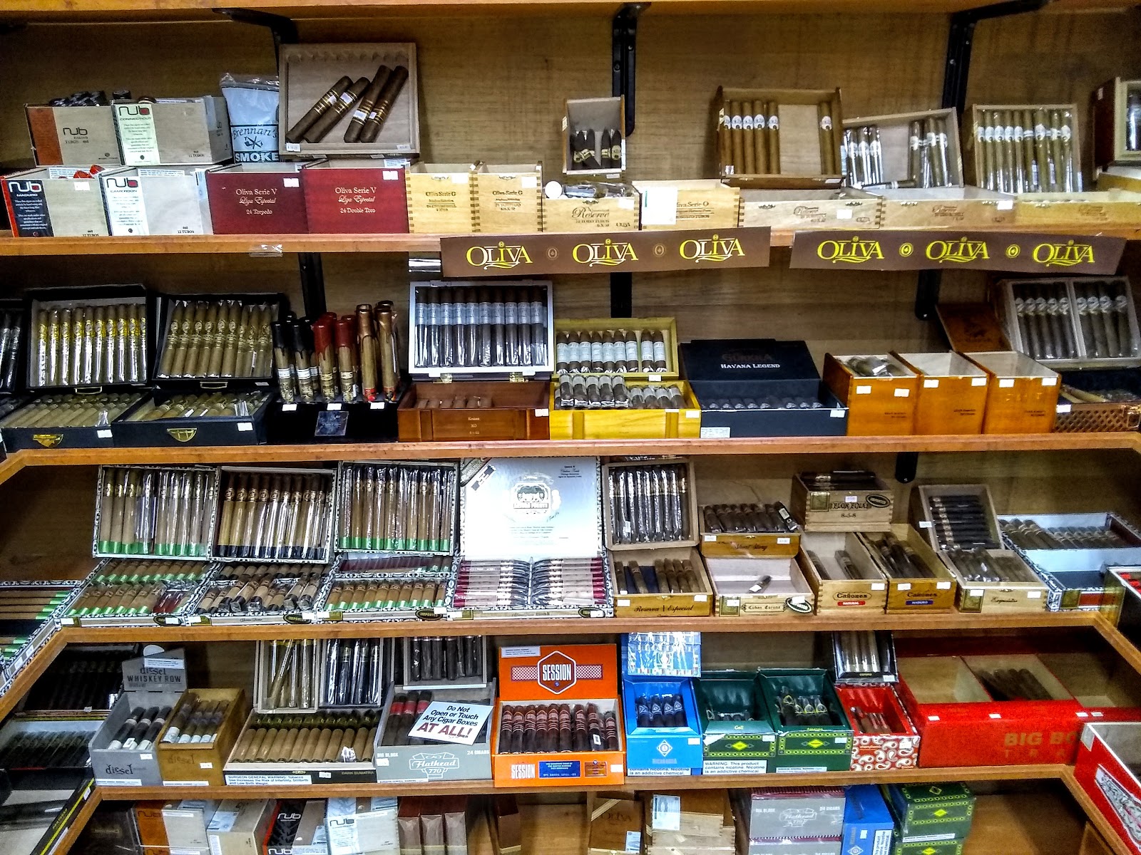 Brennan's Smoke Shop - Taunton photo 7